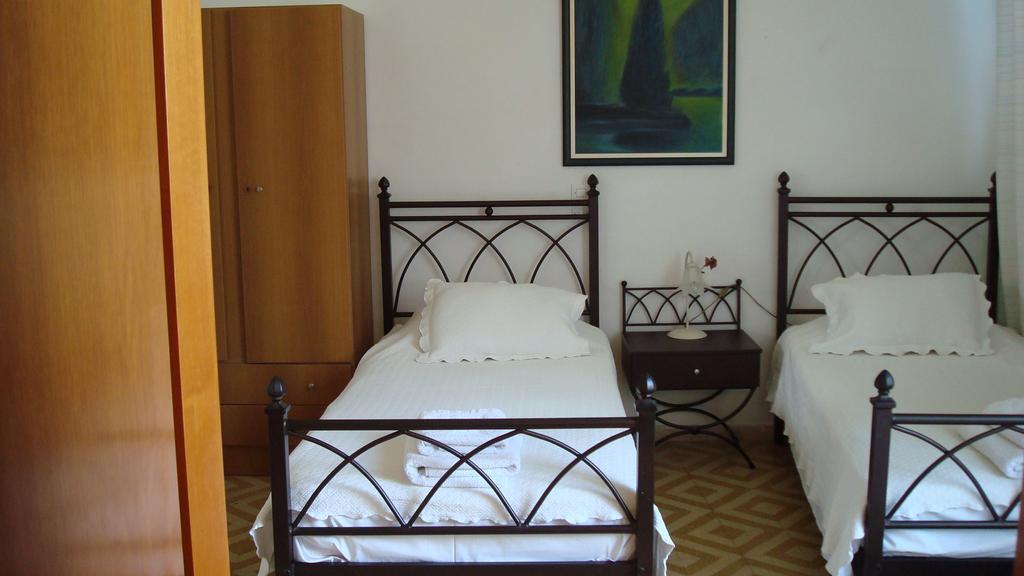 Spalieri Rooms Hydra  Esterno foto